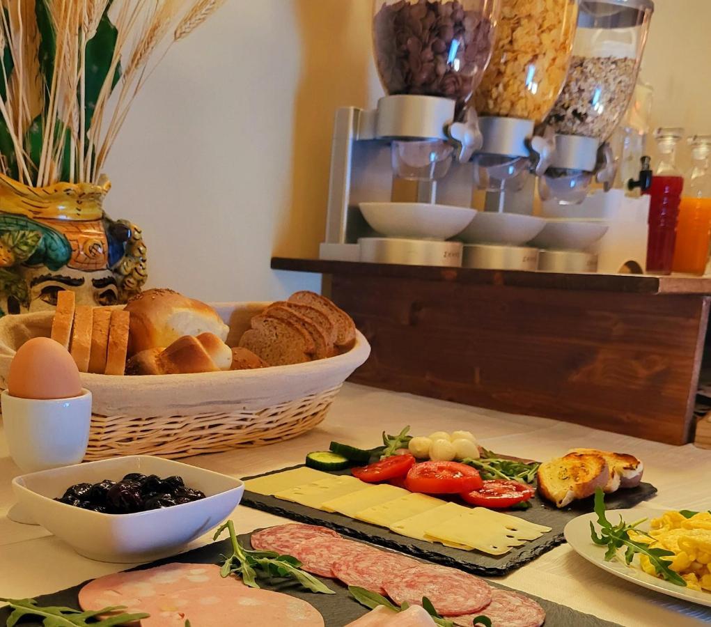 Hotel Federico II Castiglione De Sicilia Eksteriør bilde